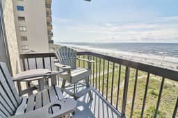 Oceanfront Waterpointe1 601-3b/2b-Sleeps 6-Balcony-WiFi-TV-Pool-Family Friendly