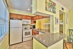 Oceanfront Windsong Unit 207 | 1BR/1BA | Sleeps 5 | Queen, Bunks, Sofa Beds Setu