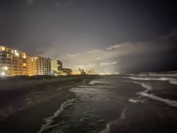 Oceanfront Waterpointe1 1003-3b/2b-Sleeps 6-Balcony-WIFI-Pool-Family Friendly