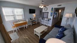 Seaside Escape at Windsong-Unit 306-Sleeps 4-1br/1ba-Balcony-WIFI-Parking