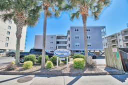 Seaside Escape at Windsong-Unit 306-Sleeps 4-1br/1ba-Balcony-WIFI-Parking