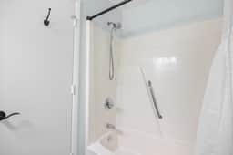 Dog Friendly-Sandy Dunes-Sleeps 6-3br/2b-Oceanfront-WIFI
