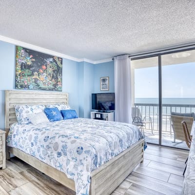 Oceanfront Waterpointe1 805-3b/2b-Sleeps 6-Balcony-WIFI-TV-Pool-Family Friendly