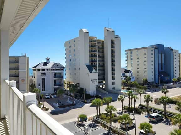 Ocean Breeze Villas-3 bd /3.5 bath-Sleeps 12-(7 BEDS)-Parking-WiFi-Pool