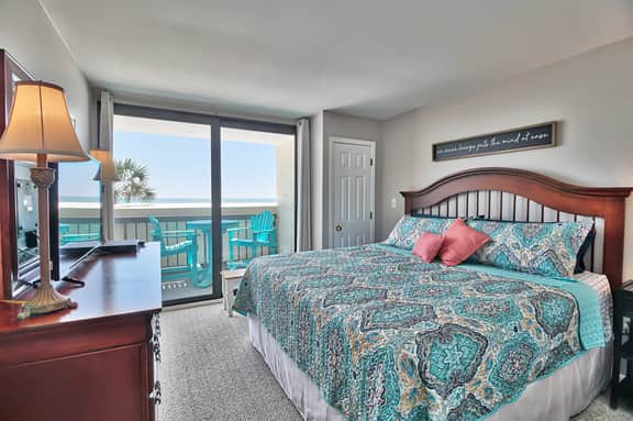 Oceanfront Waterpointe1 203-3b/2b-Sleeps6-Balcony-WIFI-TV-Pool-Family Friendly