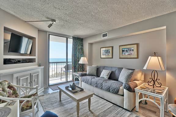 Oceanfront Waterpointe1 406-3b/2b-Sleeps 6-Balcony-WIFI-TV-Pool-Family Friendly