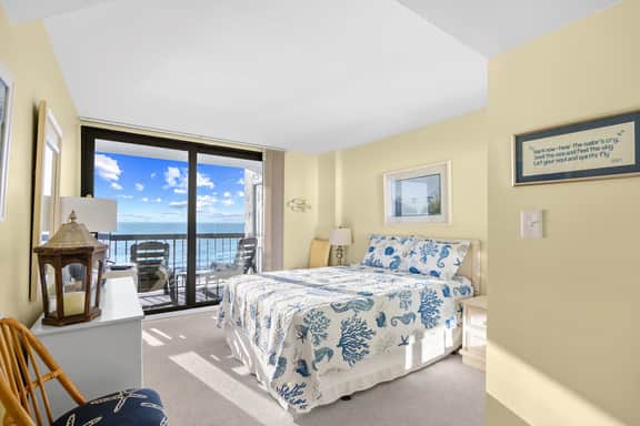 Oceanfront Waterpointe1 603-3b/2b-Sleeps 6-Balcony-WIFI-TV-Pool-Family Friendly