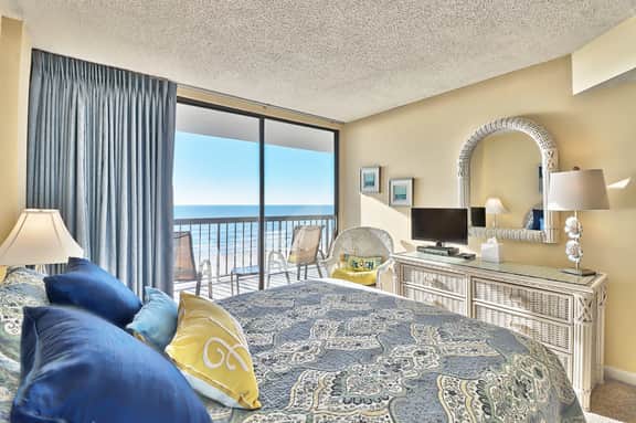 Oceanfront Waterpointe1 604-3b/2b-Sleeps 6-Balcony-WIFI-TV-Pool-Family Friendly
