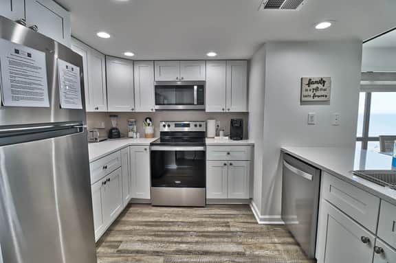Oceanfront-Waterpointe 1-Windy Hill Beach-Sleeps 6-3br/2ba-Pools-Free Parking