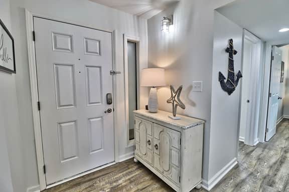 Oceanfront-Waterpointe 1-Windy Hill Beach-Sleeps 6-3br/2ba-Pools-Free Parking