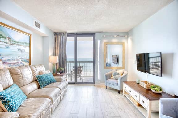 Oceanfront Waterpointe1 704-3b/2b-Sleeps 5-Balcony-WIFI-TV-Pool-Family Friendly