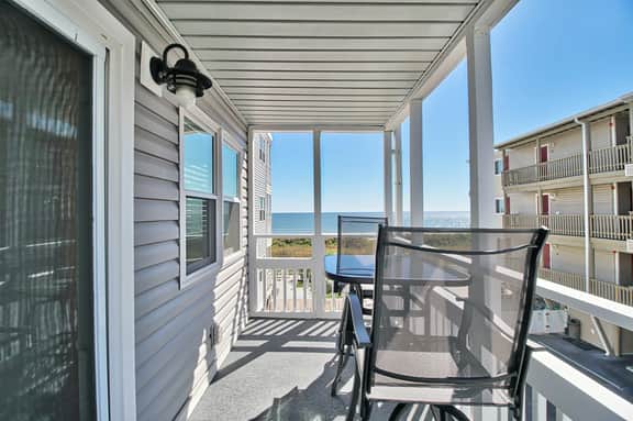 Oceanfront Windsong Unit 207 | 1BR/1BA | Sleeps 5 | Queen, Bunks, Sofa Beds Setu