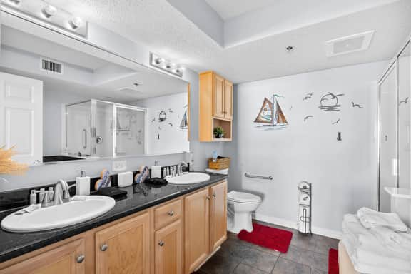 Crescent Shores-Oceanfront-Sleeps10-3br/3ba-5 Beds-Lazy River-Pools-Parking