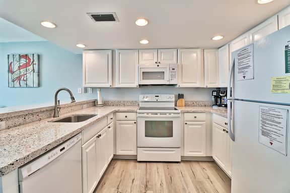 Oceanfront WaterPoint1 #1002 1br/1ba-Balcony-W/D-Pools-Sleep3/4