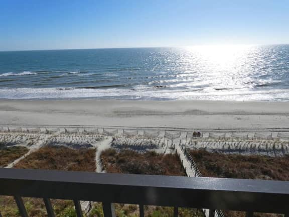 Oceanfront Waterpointe1 1003-3b/2b-Sleeps 6-Balcony-WIFI-Pool-Family Friendly