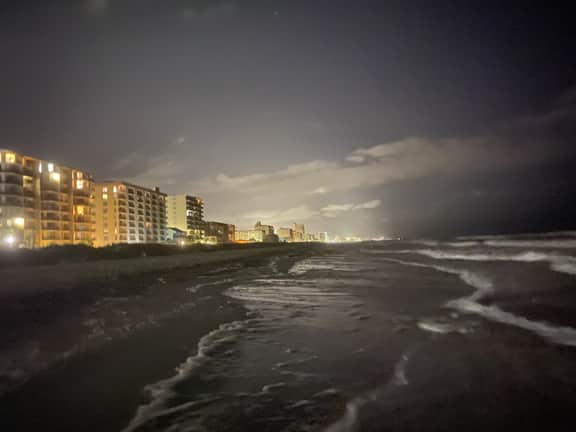 Oceanfront Waterpointe1 1003-3b/2b-Sleeps 6-Balcony-WIFI-Pool-Family Friendly