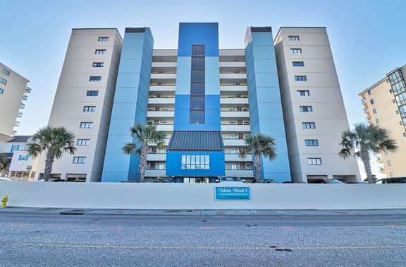 Oceanfront Waterpointe1 504-3b/2b-Sleeps 6-Balcony-WIFI-TV-Pool-Family Friendly