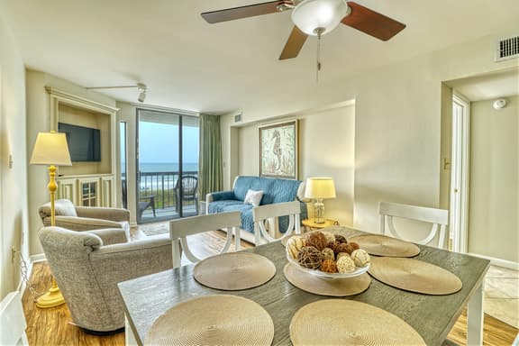 Oceanfront Waterpointe1 303-3b/2b-Sleeps 6-Balcony-WIFI-TV-Pool-Family Friendly