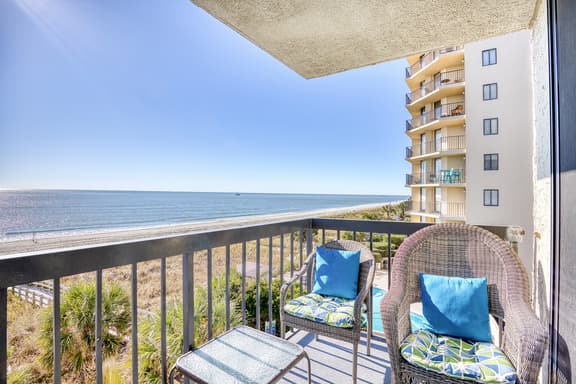 Oceanfront Waterpointe1 407-3b/2b-Sleeps 6-Balcony-WIFI-TV-Pool-Family Friendly