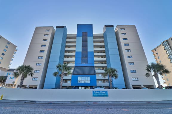 Oceanfront Waterpointe1 603-3b/2b-Sleeps 6-Balcony-WIFI-TV-Pool-Family Friendly
