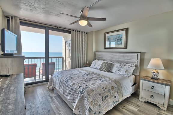 Oceanfront Waterpointe1 1003-3b/2b-Sleeps 6-Balcony-WIFI-Pool-Family Friendly